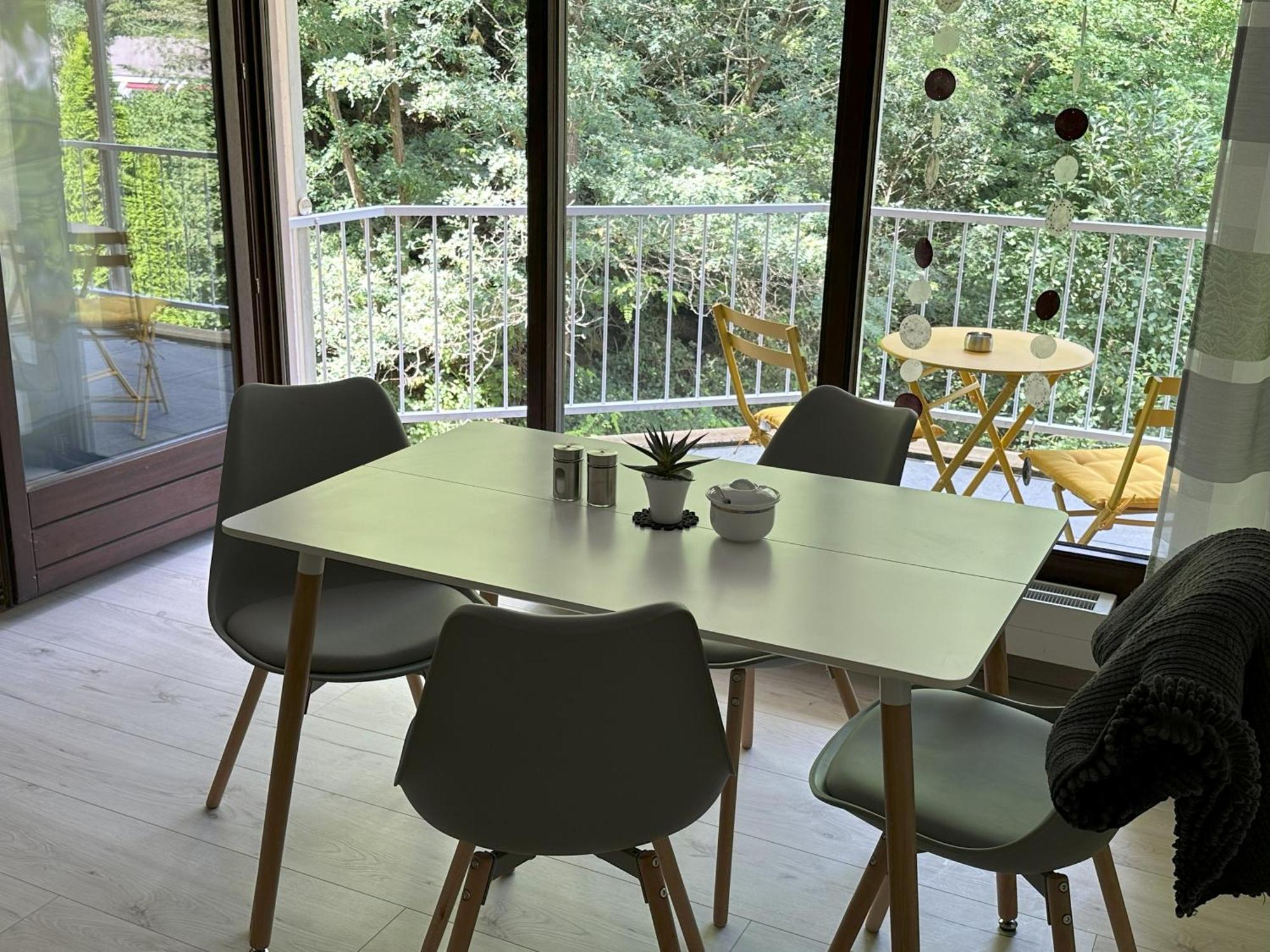 Ferienwohnung Buehler-Kurparkresidenz Bad Bergzabern Exterior photo